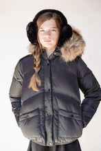 Load image into Gallery viewer, Ibis584 coat w/ sleeve detail  (SZ 4-16)
