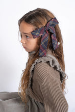 Load image into Gallery viewer, Heirlooms plaid  med. bow
